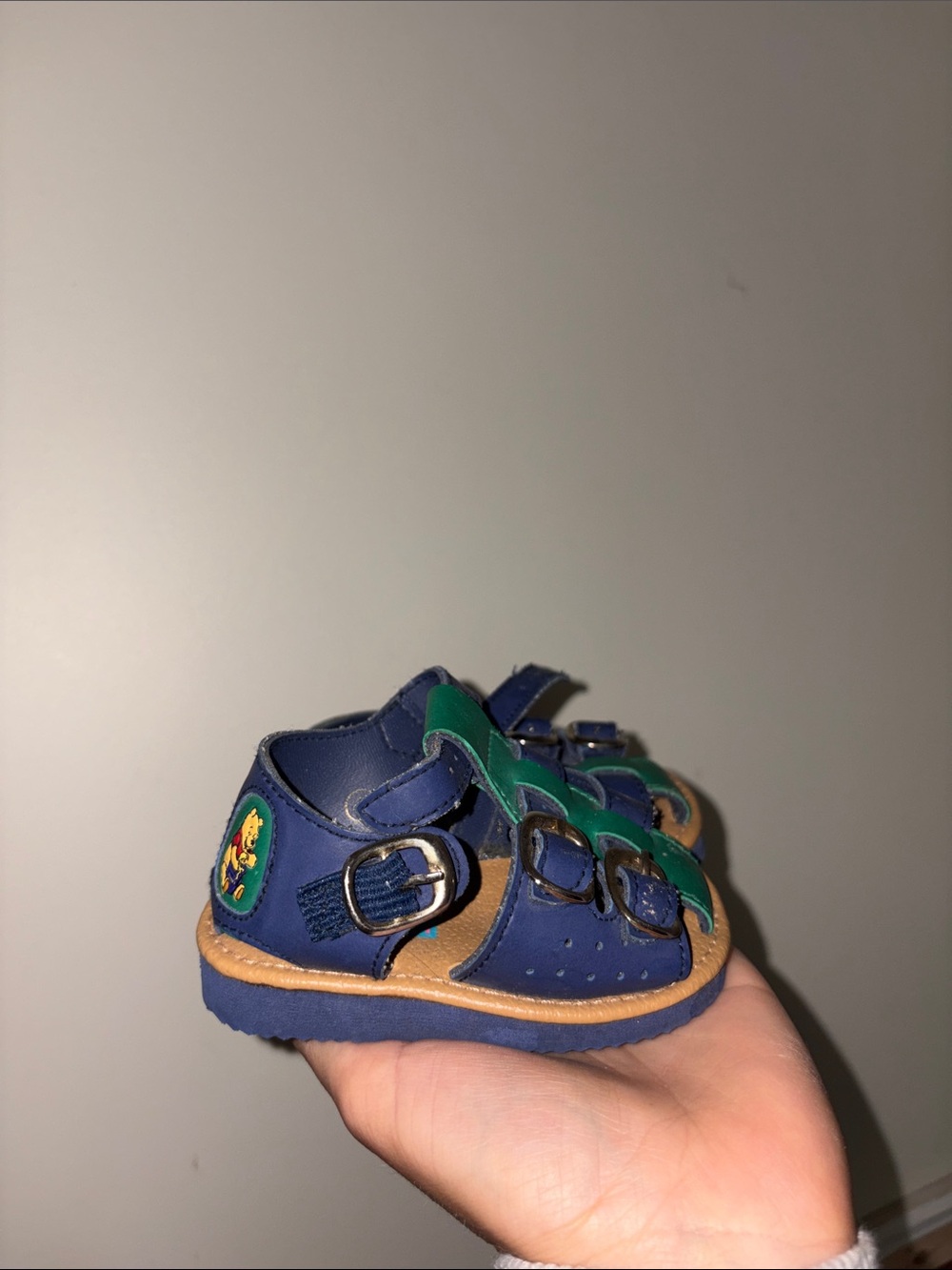 vintage pooh baby Sandals